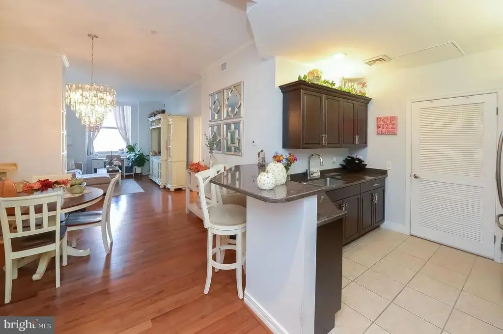 1600 Arch St #1011, PHILADELPHIA