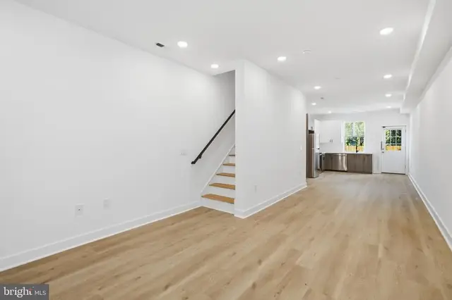 1020 W Arizona St, Philadelphia