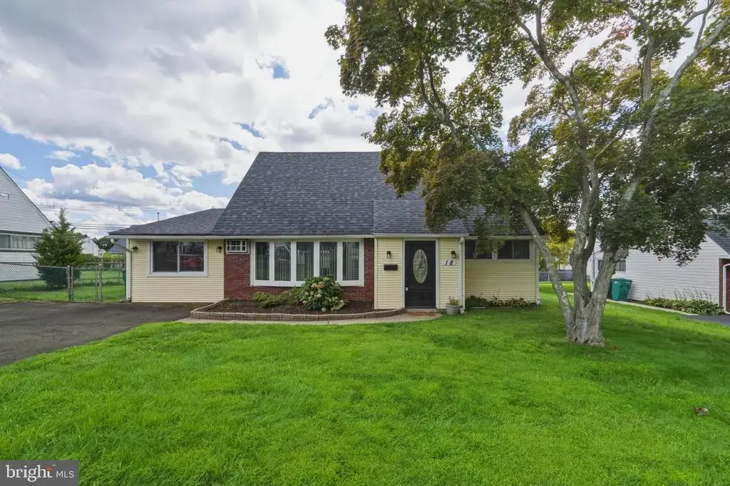 18 Tinder Rd, LEVITTOWN