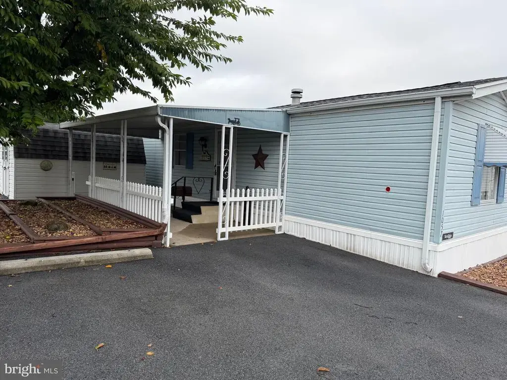1057 Sage Ave, READING