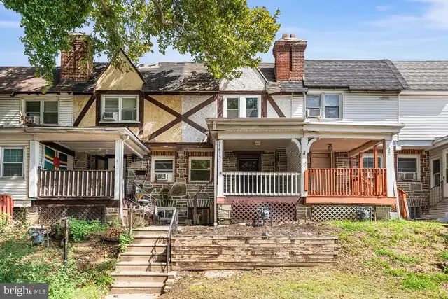 435 Croyden Rd, Upper Darby