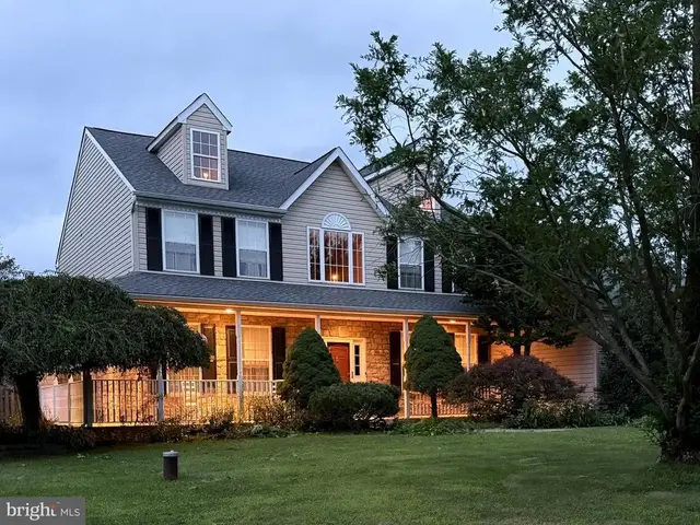 142 Clover Ln, Perkiomenville