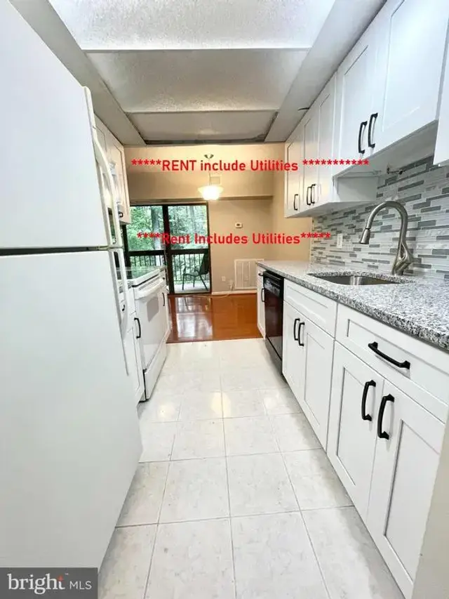 11623 Stoneview Sq #11c, Reston