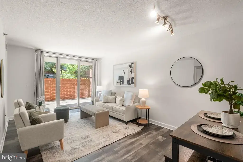 1045 N Utah St #2-106, ARLINGTON