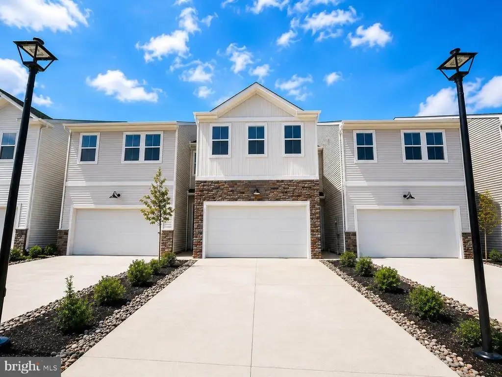 568 W North St, SMYRNA