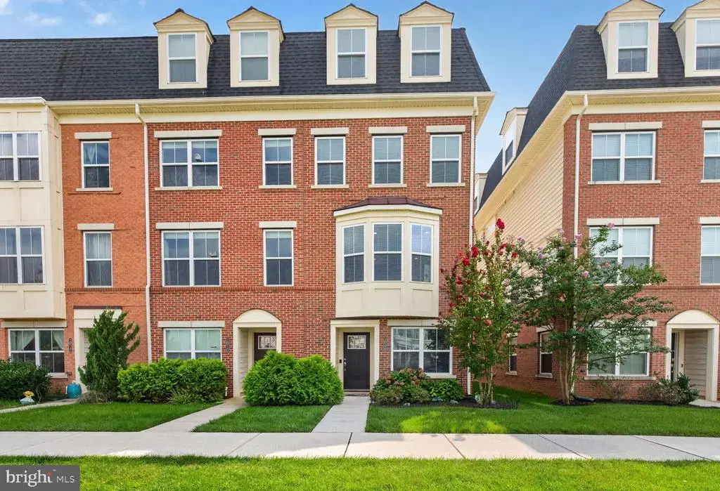 1008 Holden Rd, FREDERICK
