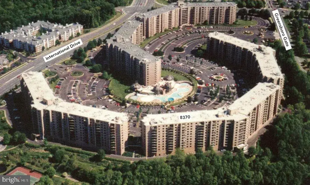 8370 Greensboro Dr #411, MCLEAN