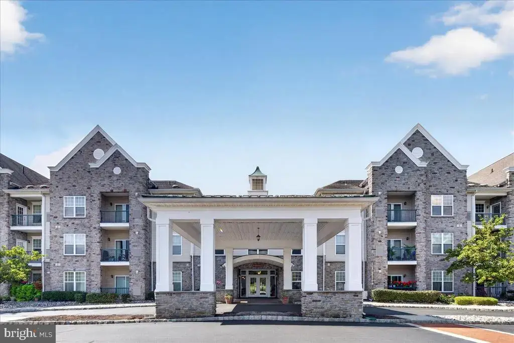 100 Middlesex 100 Middlesex Blvd #313, PLAINSBORO