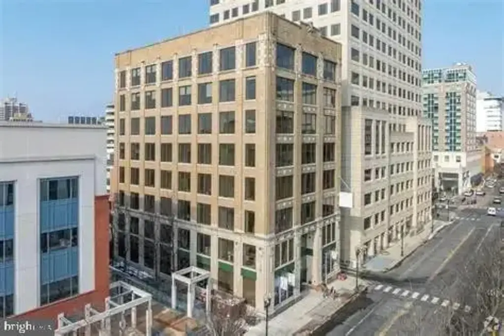 112 Market St, HARRISBURG