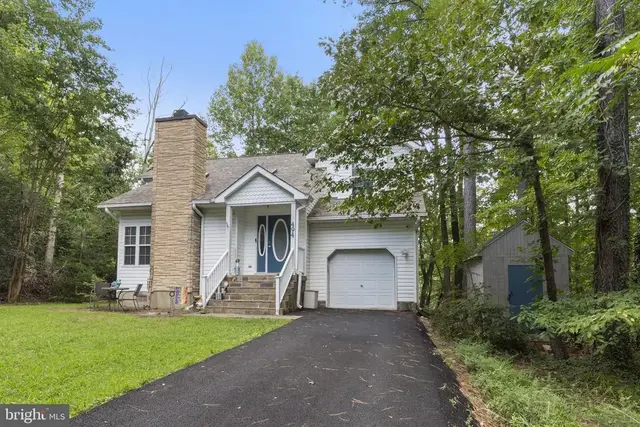 494 Dogwood Dr, Lusby