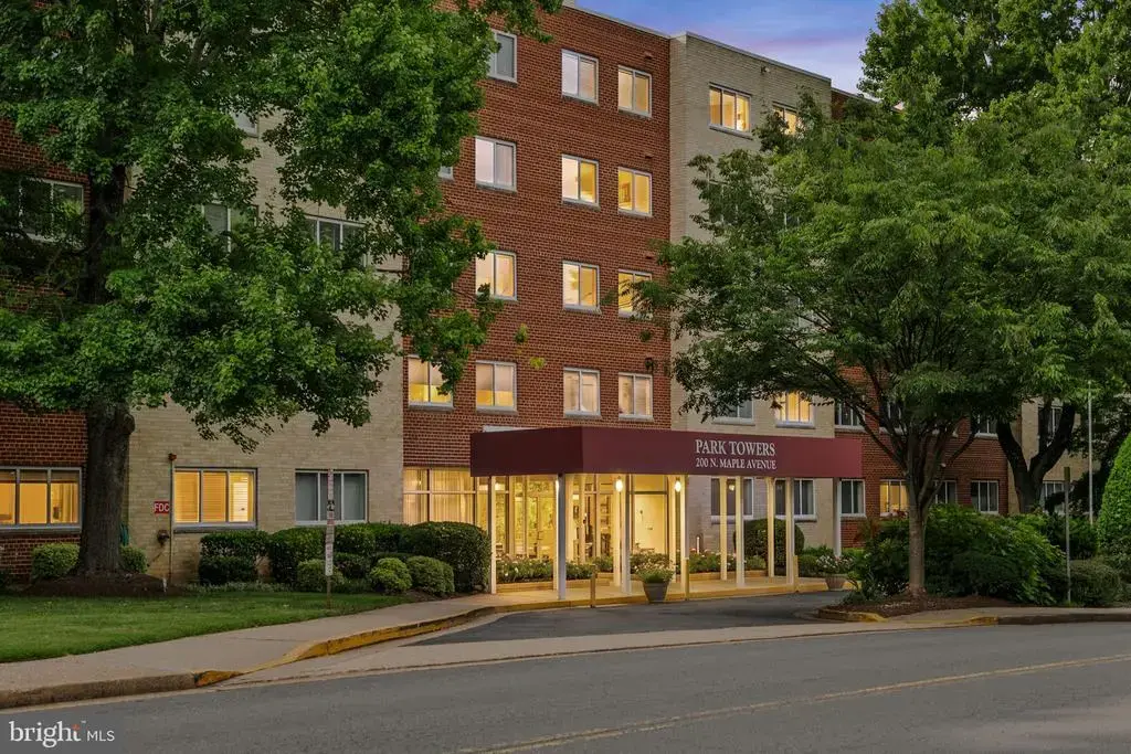 200 N Maple Ave #416, FALLS CHURCH