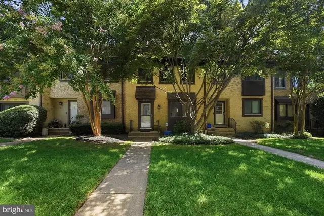 2908 Jermantown Rd #24, Oakton