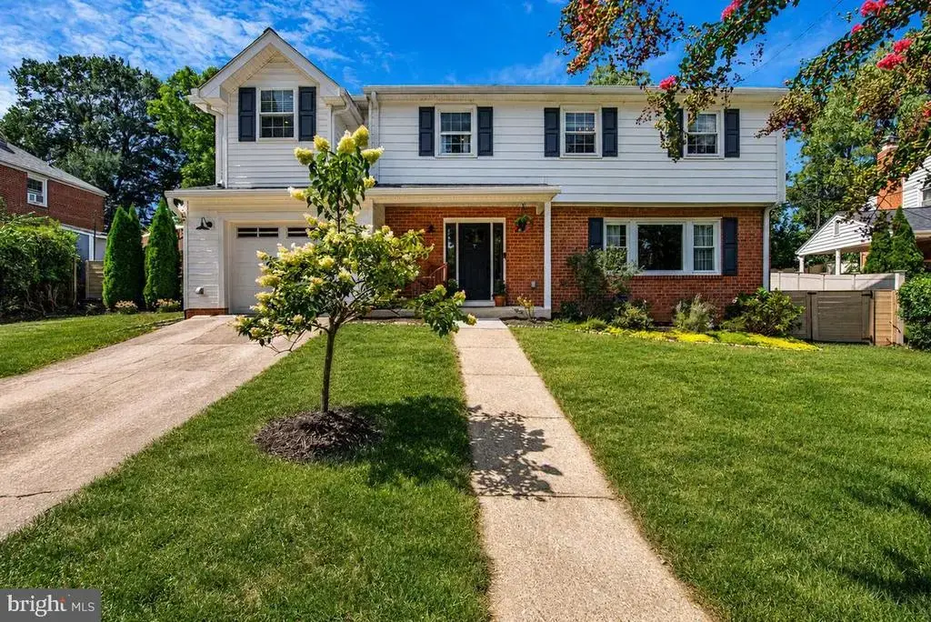6212 Carrollton Ter, HYATTSVILLE