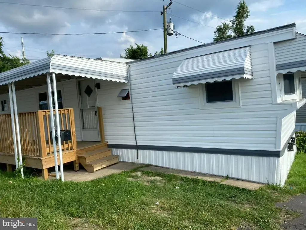 9 Cool Breeze Dr, MIDDLE RIVER