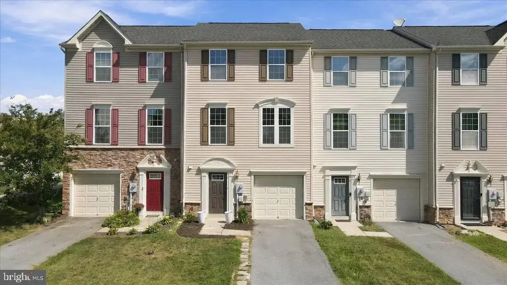 59 Gauley River Path, FALLING WATERS
