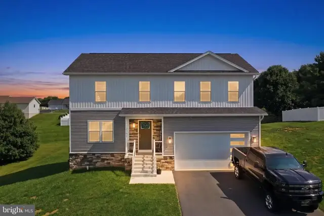 12192 Redhawk Dr, Waynesboro