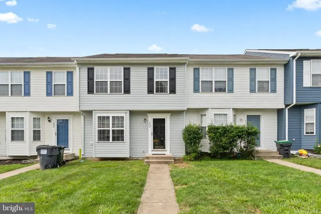 209 Ilona Ct, STAFFORD
