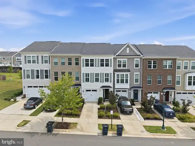 439 Foxglove Way #103, Stafford