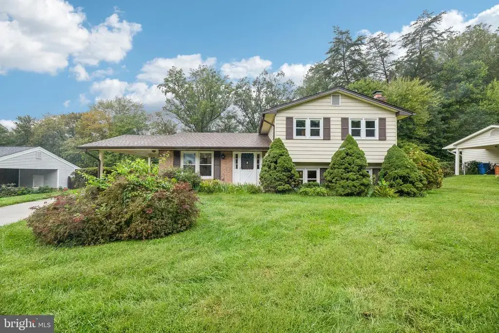 5204 Holden St, FAIRFAX