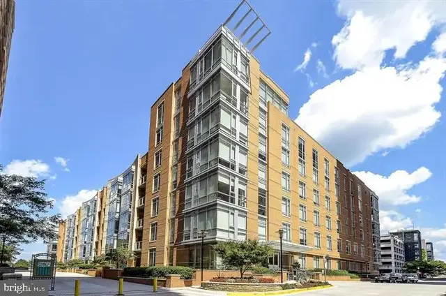12025 New Dominion Pkwy #321, Reston