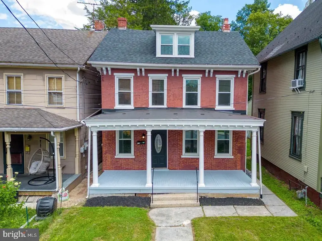 118 N George St, MILLERSVILLE