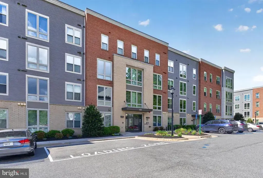 6101 Fairview Farm Dr #207, ALEXANDRIA