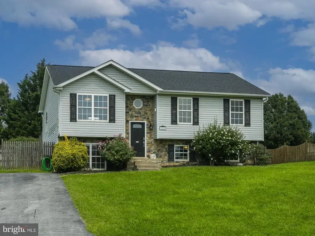 28 Roger Ct, RANSON