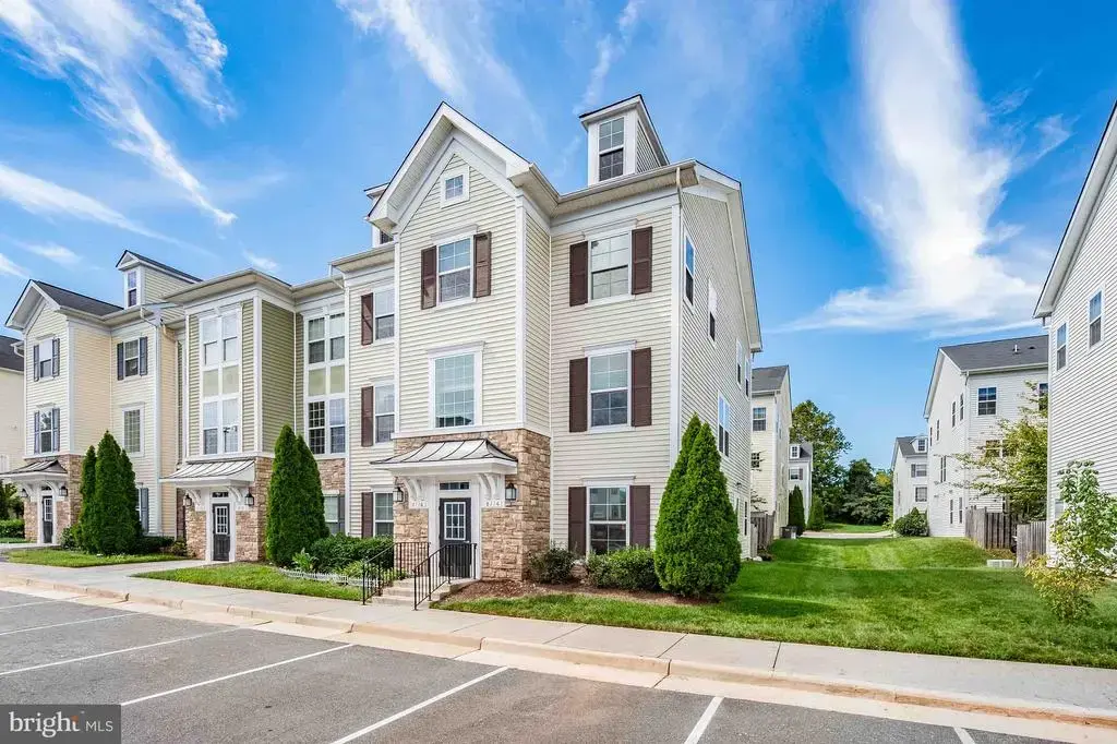 8114 Essex Grove Way, MANASSAS