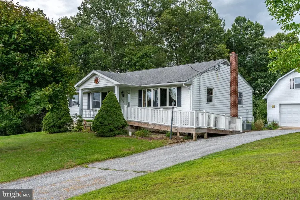 2235 E Deep Run Rd, MANCHESTER