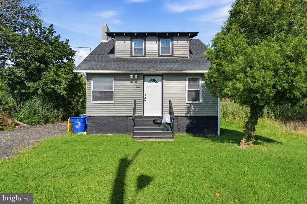 22 Old Kings, SALEM