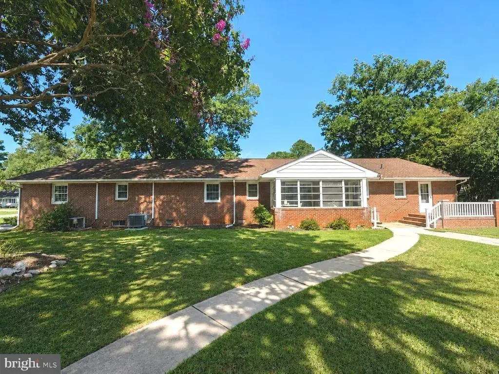 16 Buena Vista Ave, CAMBRIDGE