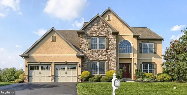 104 Scenic Ridge Dr, Hummelstown
