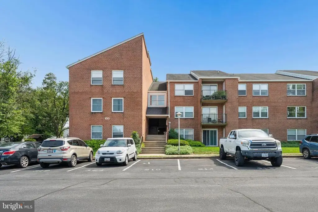 100 Chapel Ct #318, WALKERSVILLE
