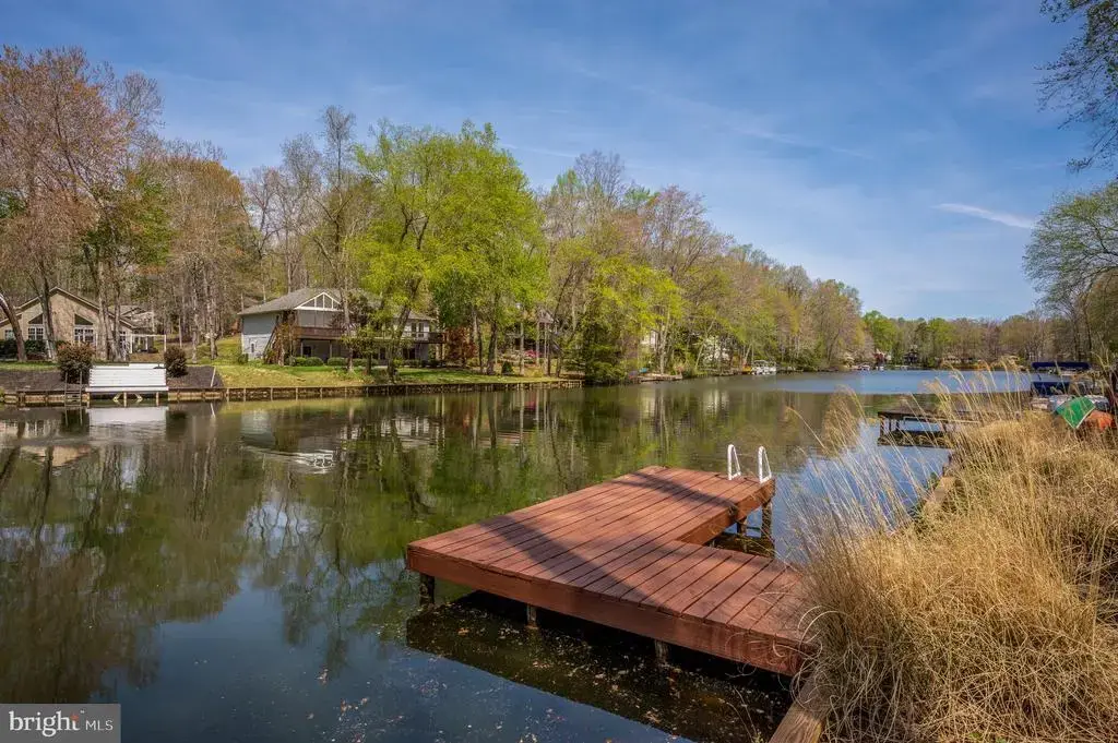 119 Larkspur Ln, LOCUST GROVE