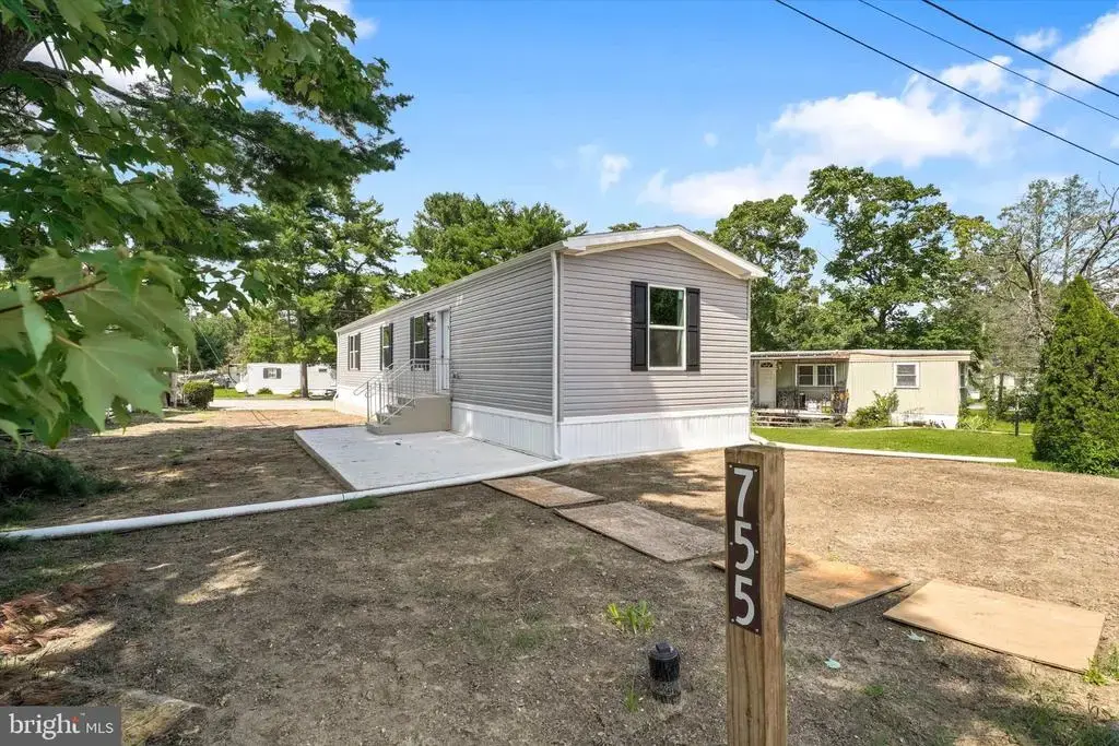 755 Woodside Dr, MULLICA HILL