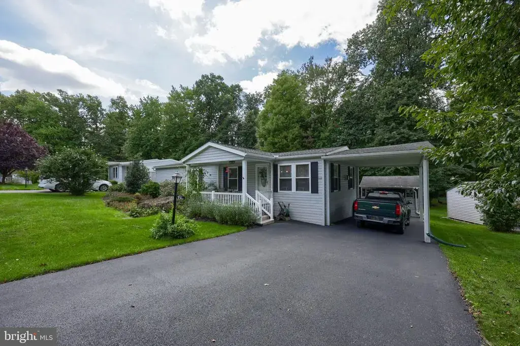 322 Maple Ave, MANHEIM