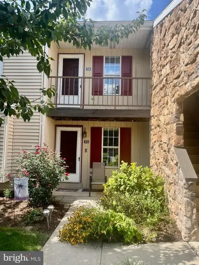 114 Valley Greene, Reading