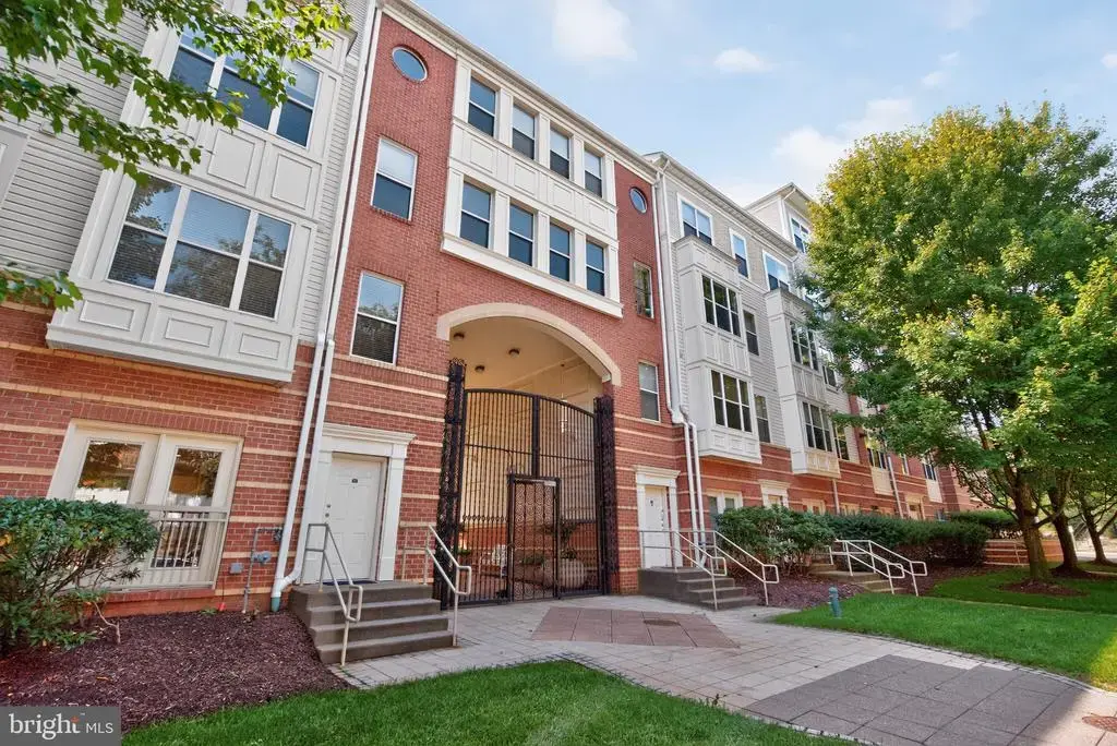 2791 Centerboro Dr #181, VIENNA