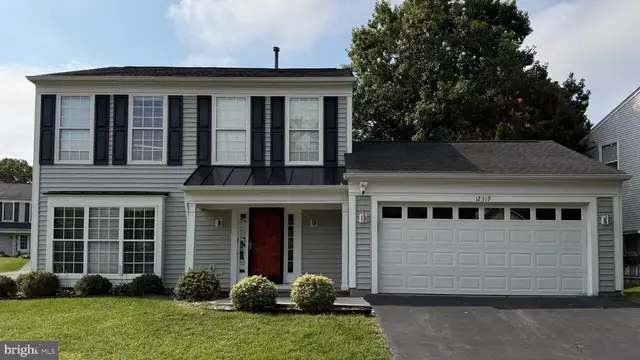 12319 Cliveden St, Herndon
