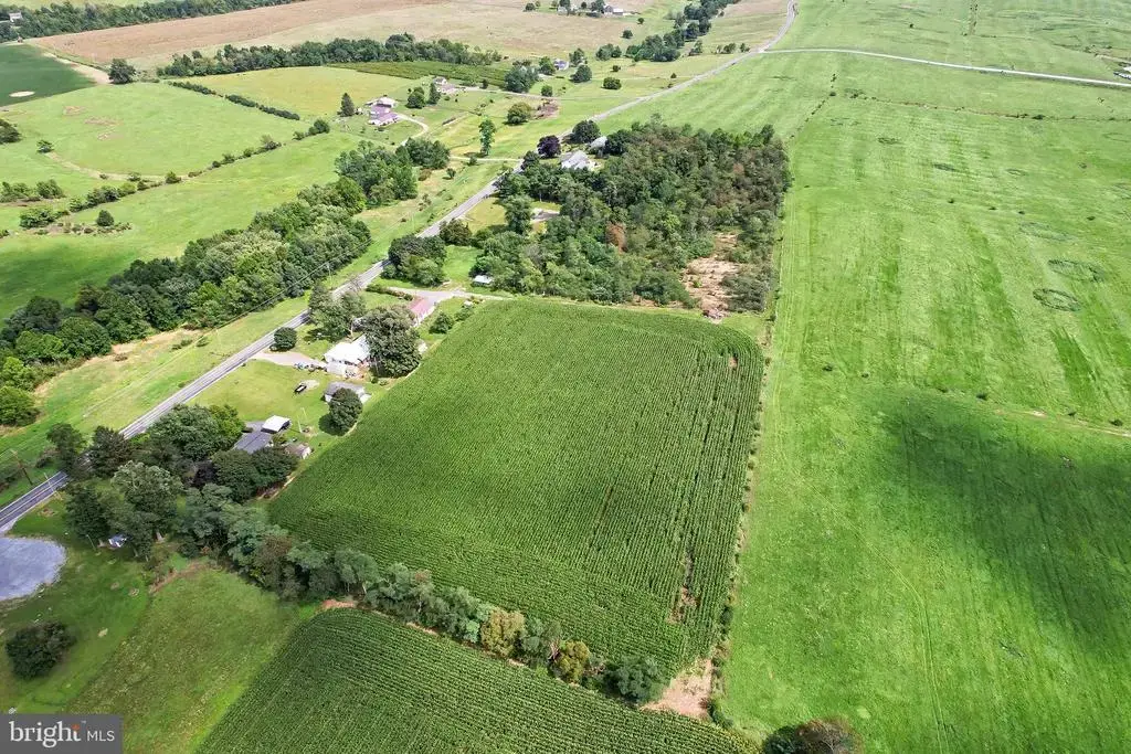1482 Center Rd, NEWVILLE