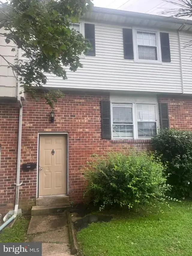 32 E Salisbury Dr, Wilmington