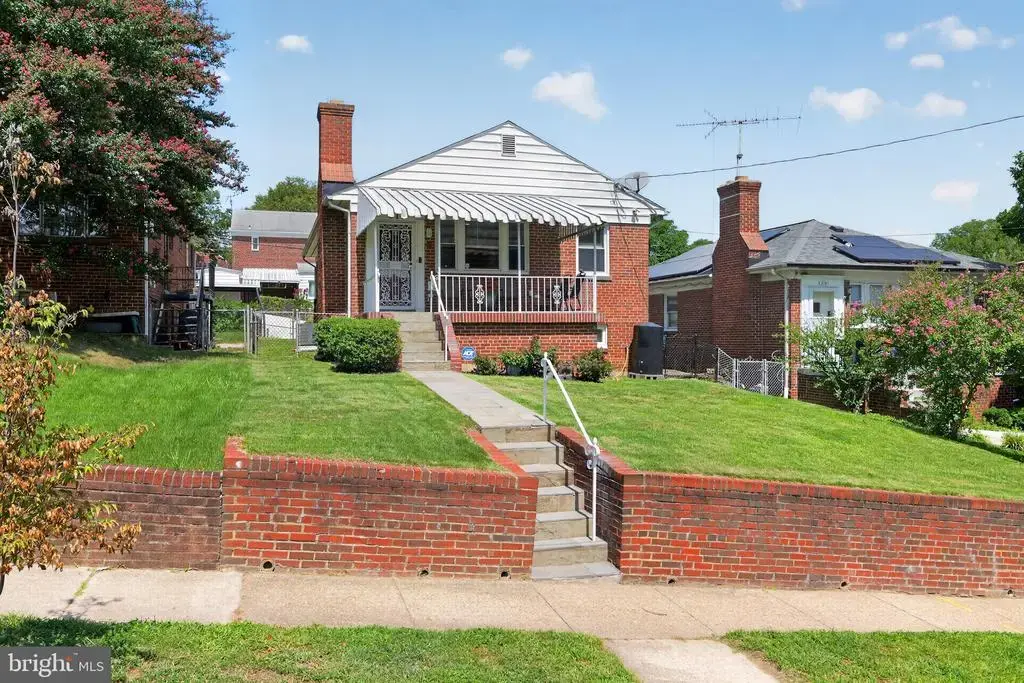 312 Oglethorpe St Ne, WASHINGTON