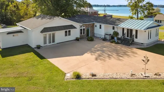155 Pearson Dr, Colonial Beach