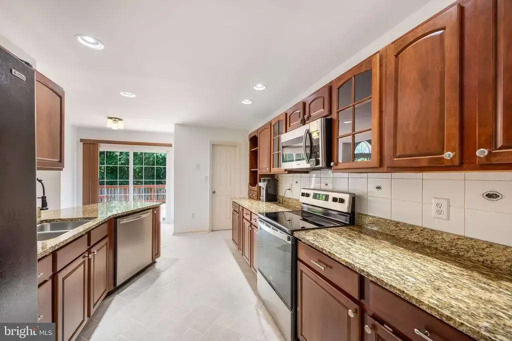 10307 Napoleon St, FREDERICKSBURG