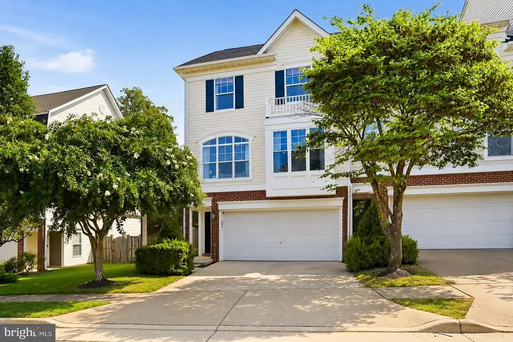 8185 Glade Bank Dr, MANASSAS