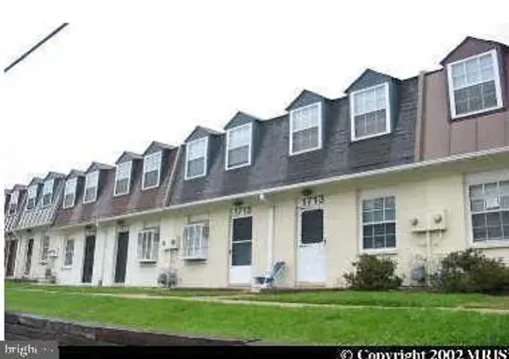 1713 Village Green #z-33, LANDOVER