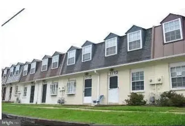 1713 Village Green #z-33, Landover