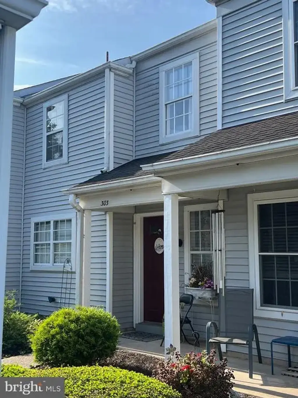 303 Cambridge Ct, PALMYRA