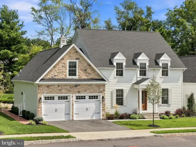 4369 Stonebridge Dr, Bethlehem