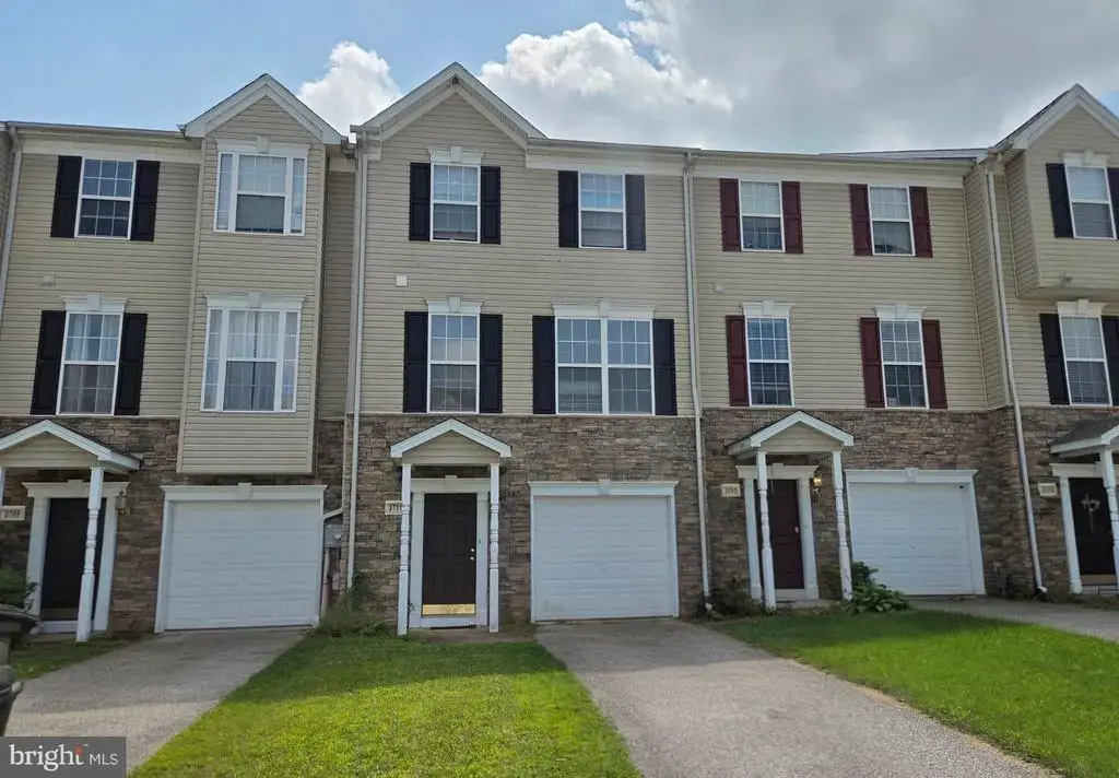 3711 Armory Ln #3711, YORK